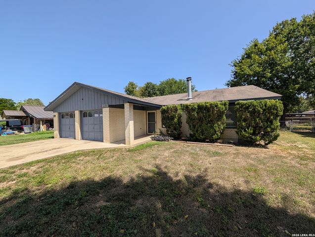 163 WOODS END, New Braunfels, TX 78130