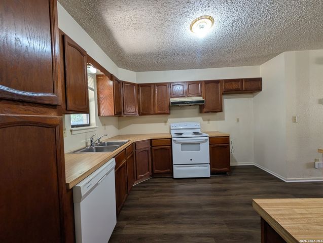 163 WOODS END, New Braunfels, TX 78130