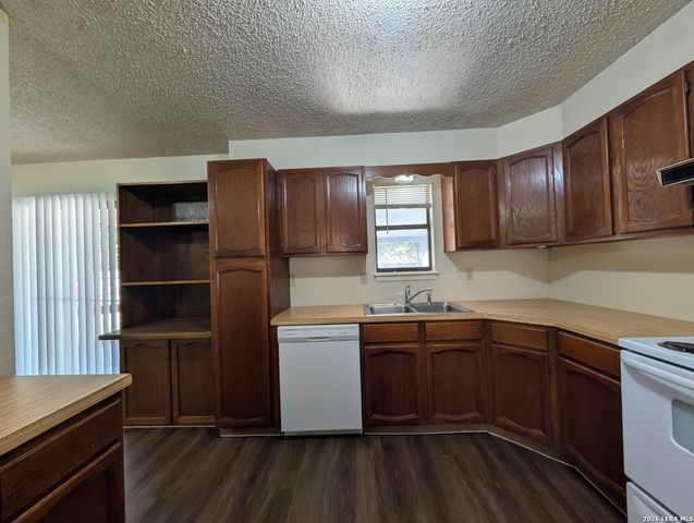 163 WOODS END, New Braunfels, TX 78130