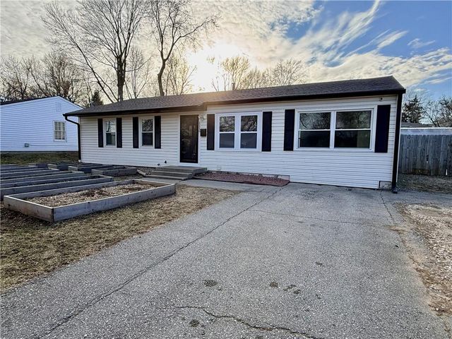 1116 N Swope Drive, Independence, MO 64056