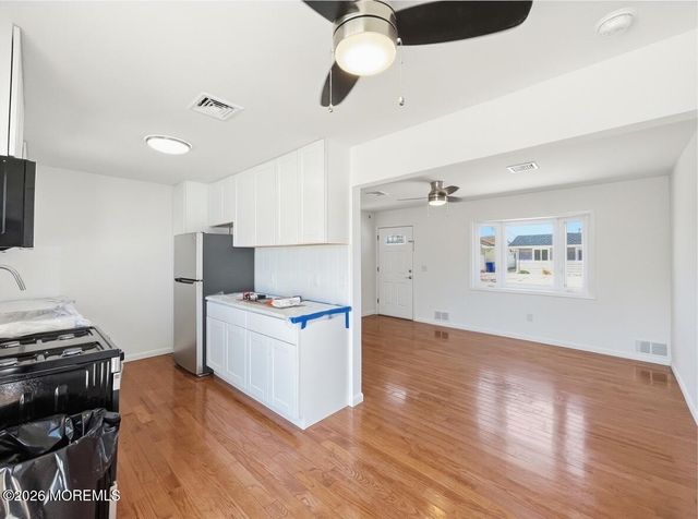 1813 Capstan Drive, Toms River, NJ 08753