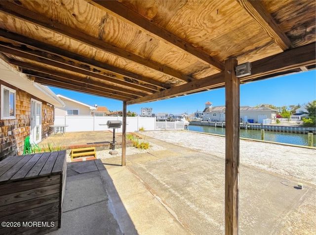 1813 Capstan Drive, Toms River, NJ 08753