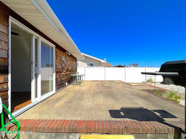 1813 Capstan Drive, Toms River, NJ 08753