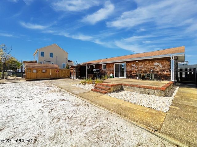 1813 Capstan Drive, Toms River, NJ 08753