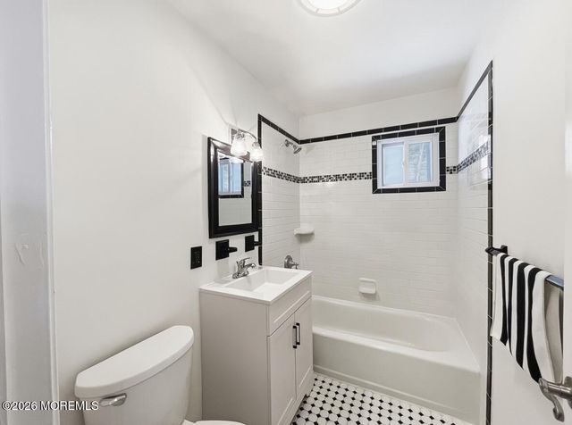 1813 Capstan Drive, Toms River, NJ 08753