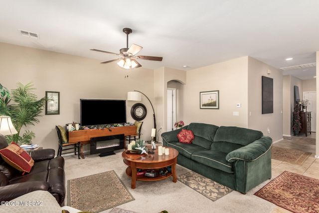 13765 E Carruthers Street, Vail, AZ 85641