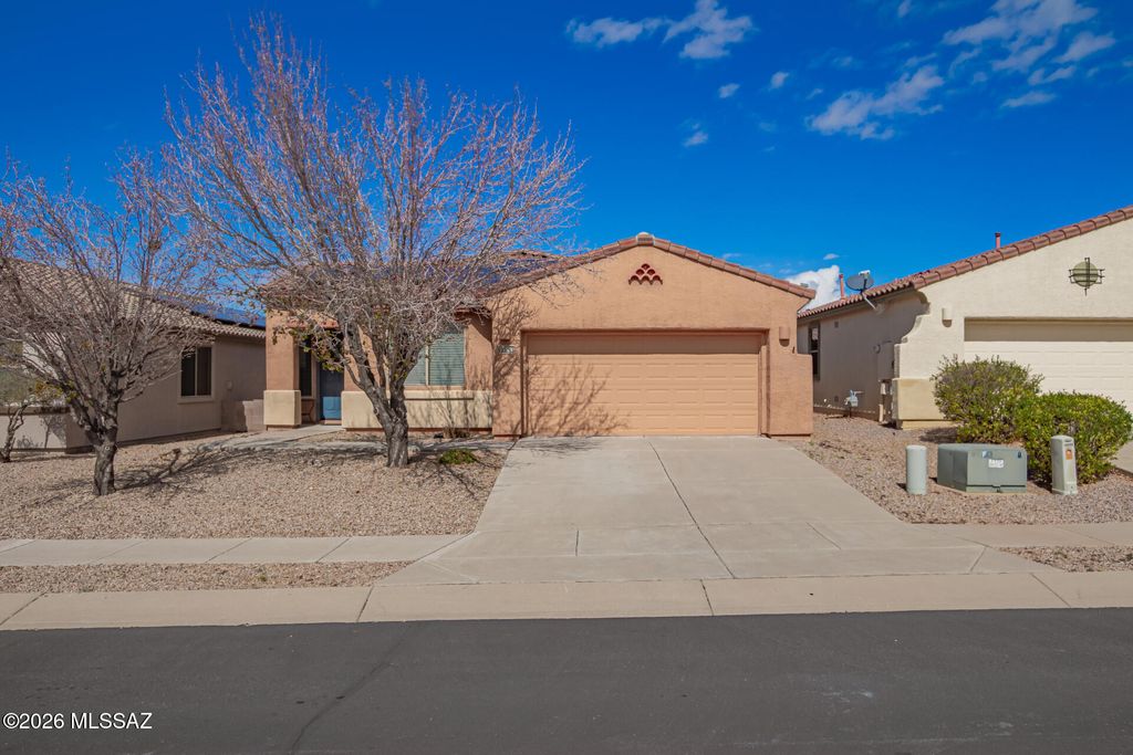 13765 E Carruthers Street, Vail, AZ 85641