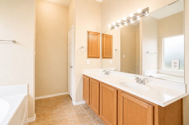 1405 Canvasback, Aubrey, TX 76227