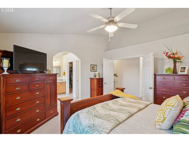 2404 Se JASMINE Way, Gresham, OR 97080