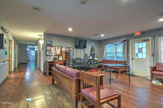 1800 Mountain View Avenue, Kingsport, TN 37664