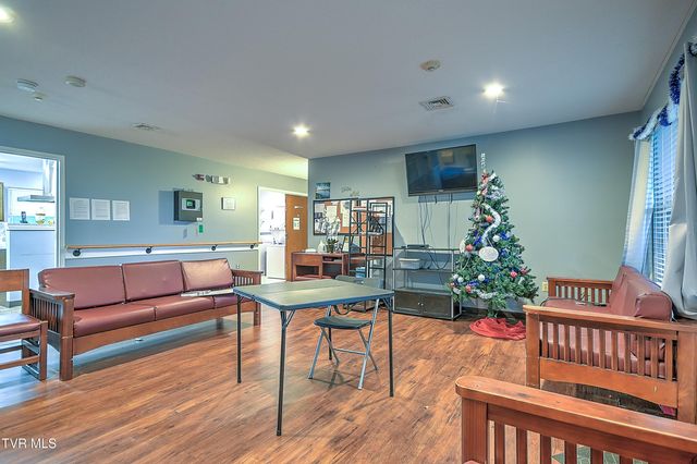 1800 Mountain View Avenue, Kingsport, TN 37664