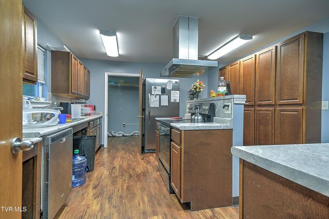 1800 Mountain View Avenue, Kingsport, TN 37664