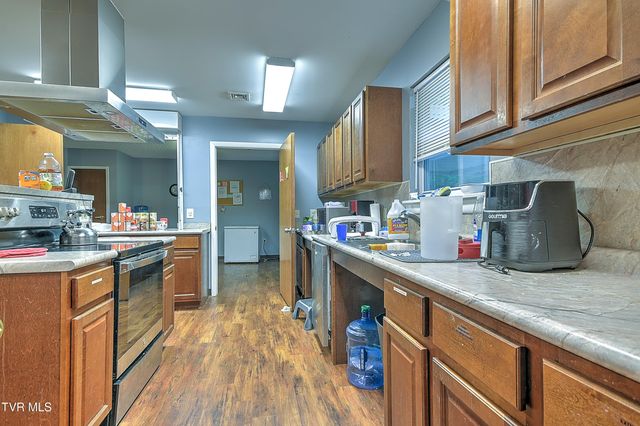 1800 Mountain View Avenue, Kingsport, TN 37664