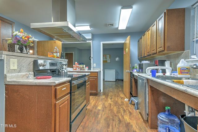 1800 Mountain View Avenue, Kingsport, TN 37664