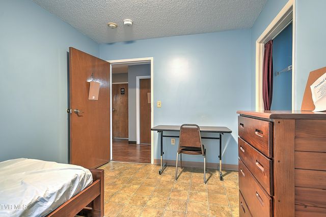 1800 Mountain View Avenue, Kingsport, TN 37664