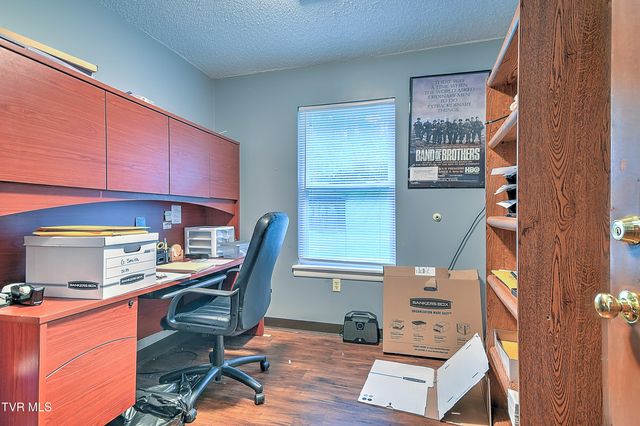 1800 Mountain View Avenue, Kingsport, TN 37664