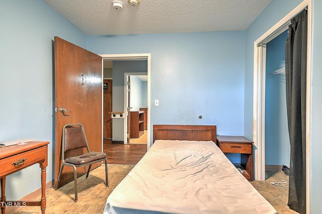 1800 Mountain View Avenue, Kingsport, TN 37664