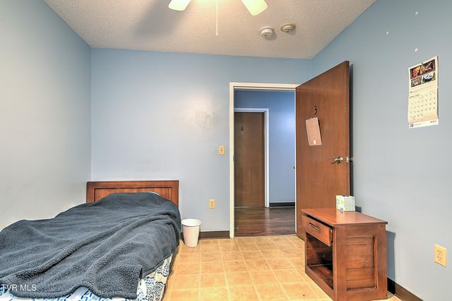 1800 Mountain View Avenue, Kingsport, TN 37664