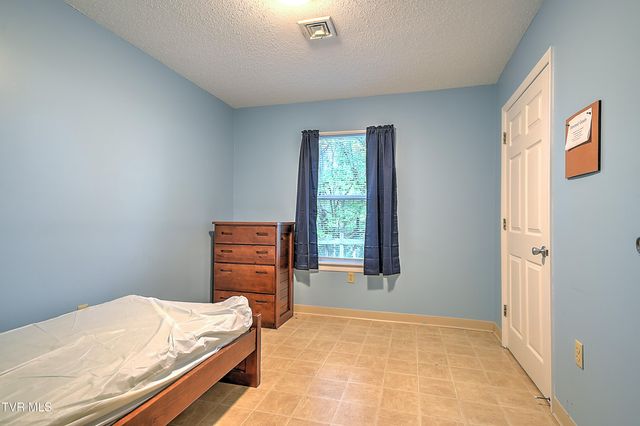 1800 Mountain View Avenue, Kingsport, TN 37664