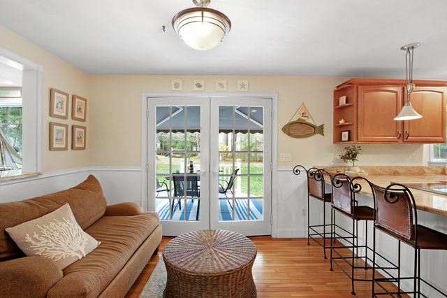 842 Main Street, Wareham, MA 02571