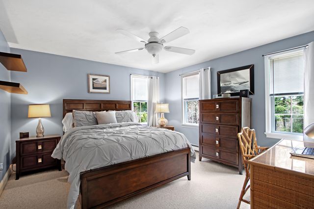 842 Main Street, Wareham, MA 02571
