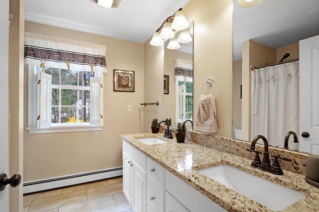 842 Main Street, Wareham, MA 02571