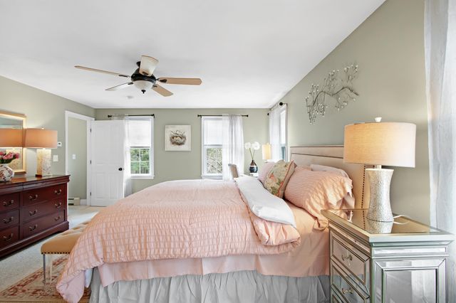 842 Main Street, Wareham, MA 02571