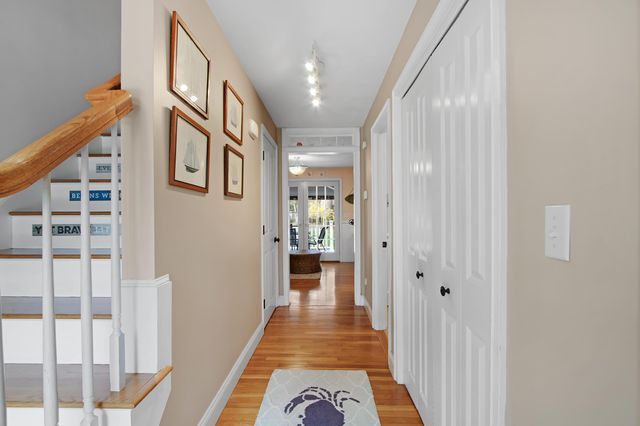 842 Main Street, Wareham, MA 02571