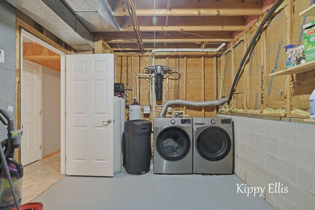 566 S Dangl Road, Muskegon Twp, MI 49442