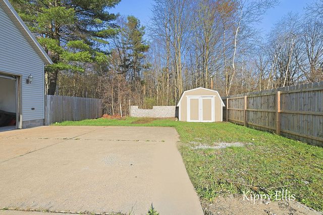566 S Dangl Road, Muskegon Twp, MI 49442