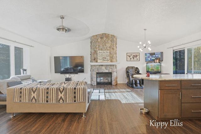 566 S Dangl Road, Muskegon Twp, MI 49442