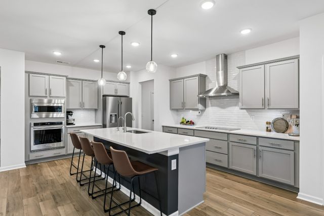 3819 Lantern Ln, Columbia, TN 38401