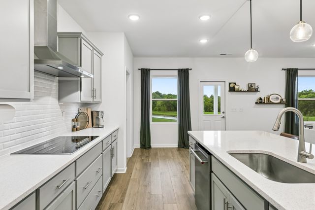 3819 Lantern Ln, Columbia, TN 38401