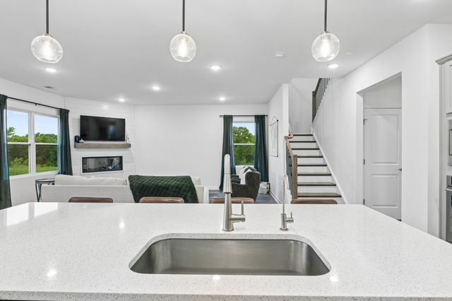 3819 Lantern Ln, Columbia, TN 38401