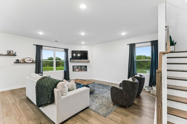 3819 Lantern Ln, Columbia, TN 38401