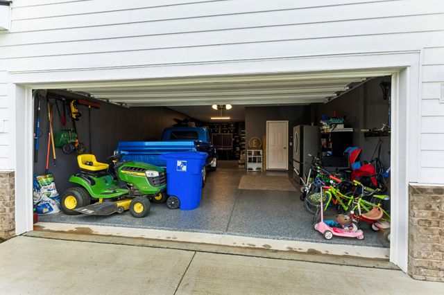 3819 Lantern Ln, Columbia, TN 38401