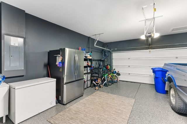3819 Lantern Ln, Columbia, TN 38401