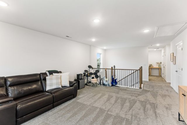 3819 Lantern Ln, Columbia, TN 38401