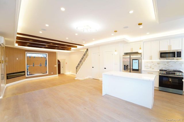 13016 227 Street, Laurelton, NY 11413