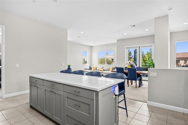180 Follyhatch, Irvine, CA 92618