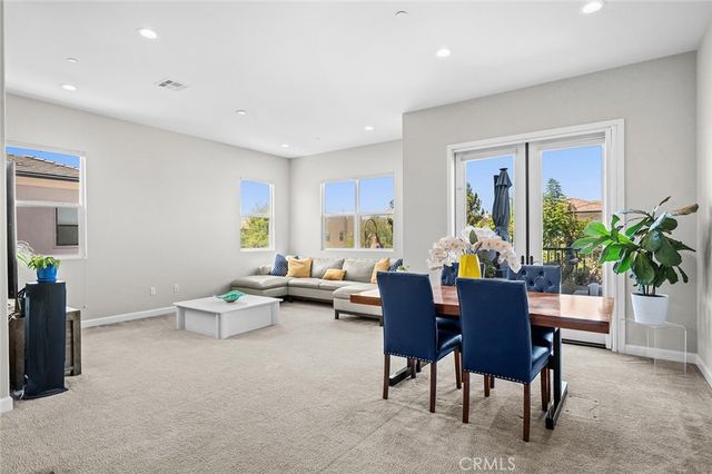 180 Follyhatch, Irvine, CA 92618