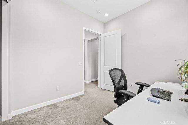 180 Follyhatch, Irvine, CA 92618