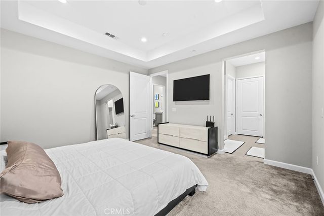 180 Follyhatch, Irvine, CA 92618