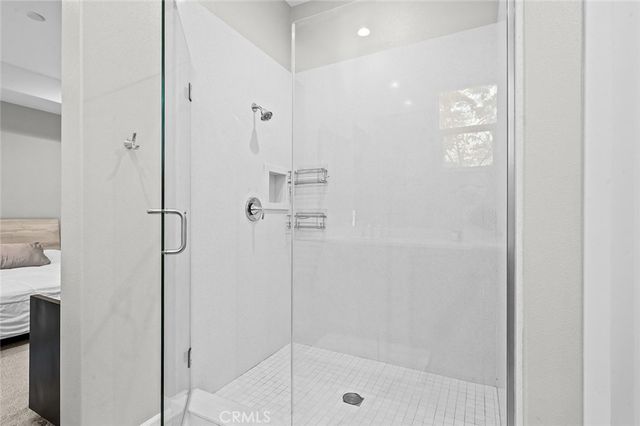 180 Follyhatch, Irvine, CA 92618