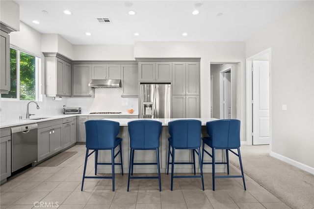 180 Follyhatch, Irvine, CA 92618