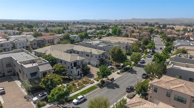 180 Follyhatch, Irvine, CA 92618