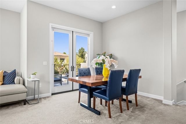 180 Follyhatch, Irvine, CA 92618
