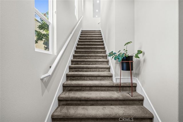180 Follyhatch, Irvine, CA 92618