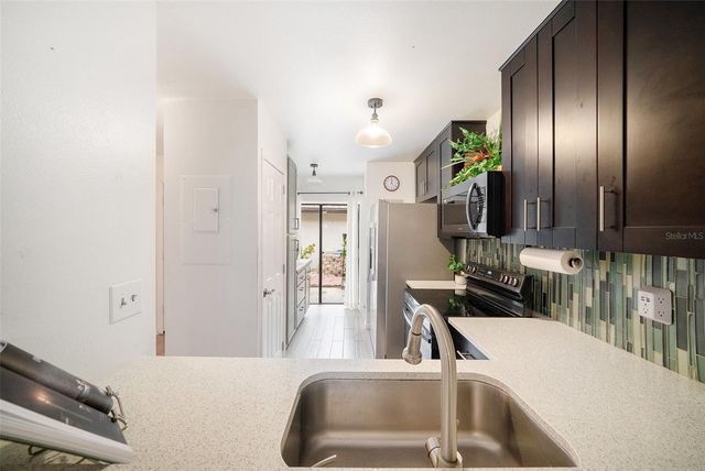 1923 BAYSHORE COURT, Safety Harbor, FL 34695