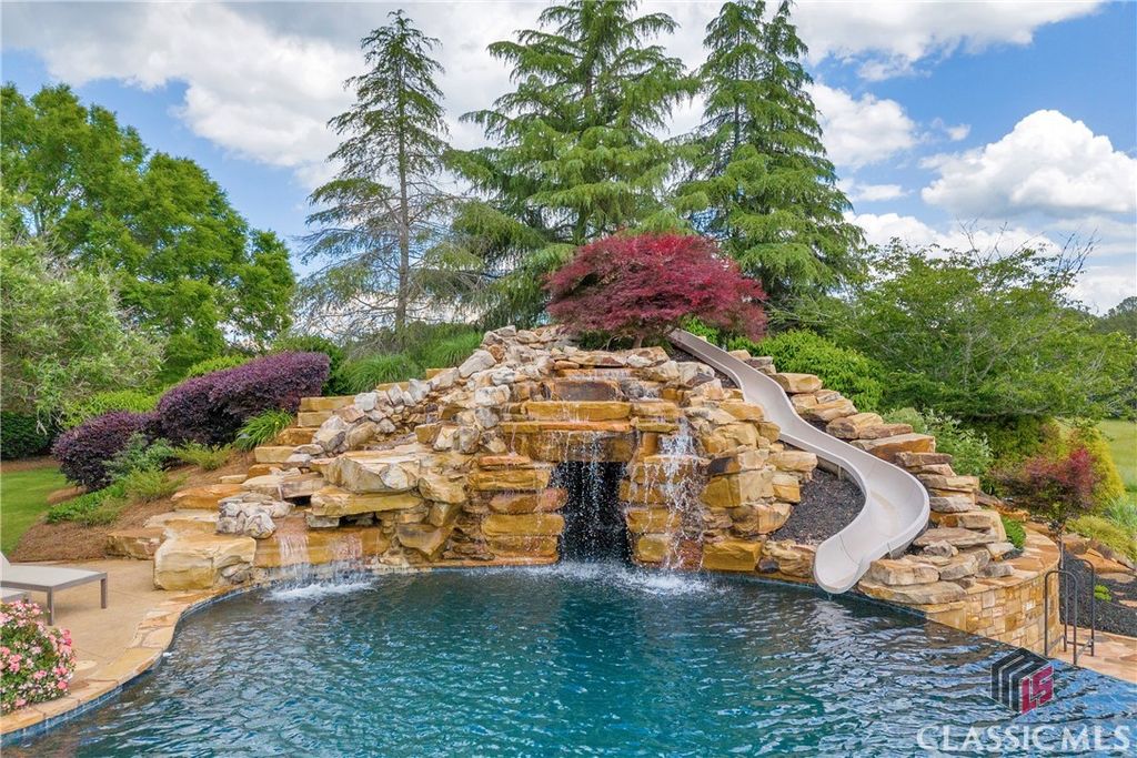 Image 13 of property listing at 3881 Sims Bridge Road, Monroe, GA 30656